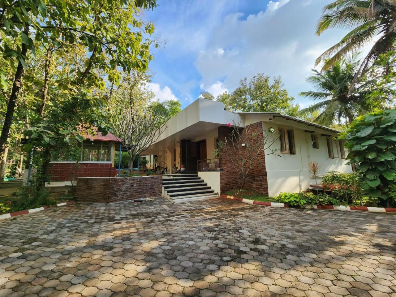 Golden Castle Villa Mysore Bagian luar foto